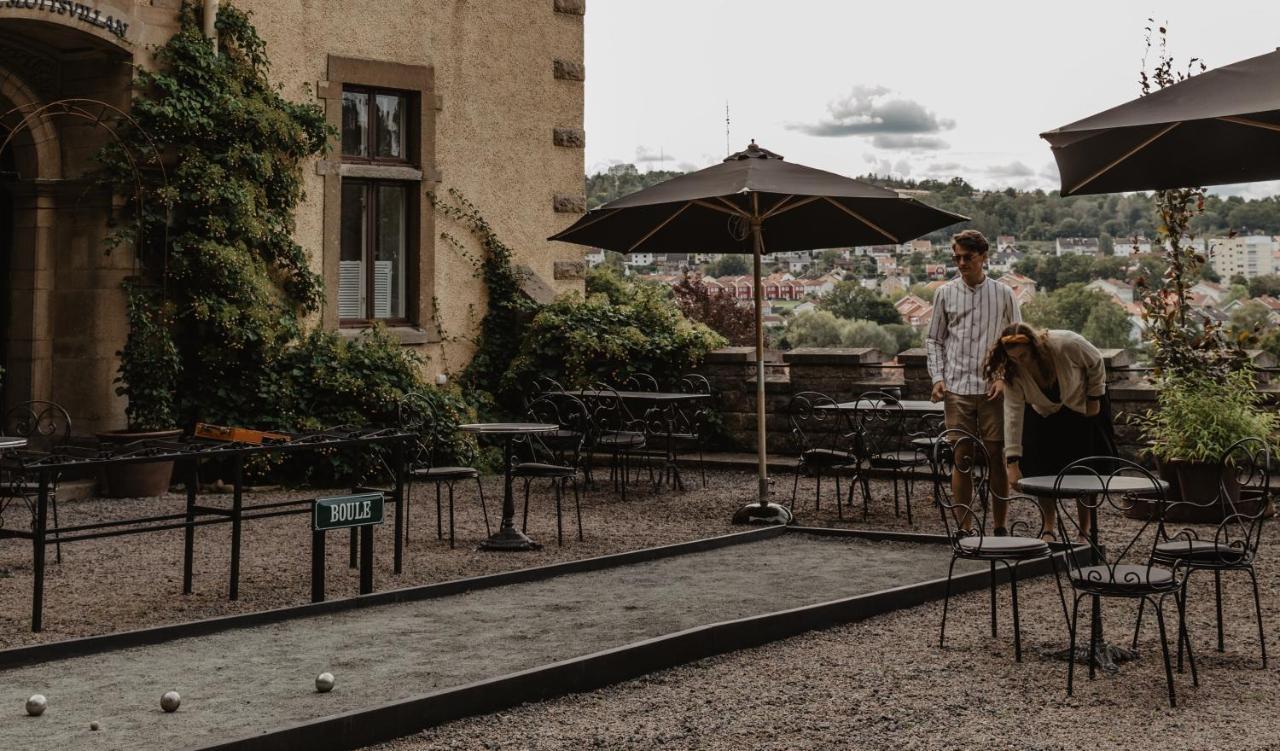 Hotel Slottsvillan Huskvarna Bagian luar foto