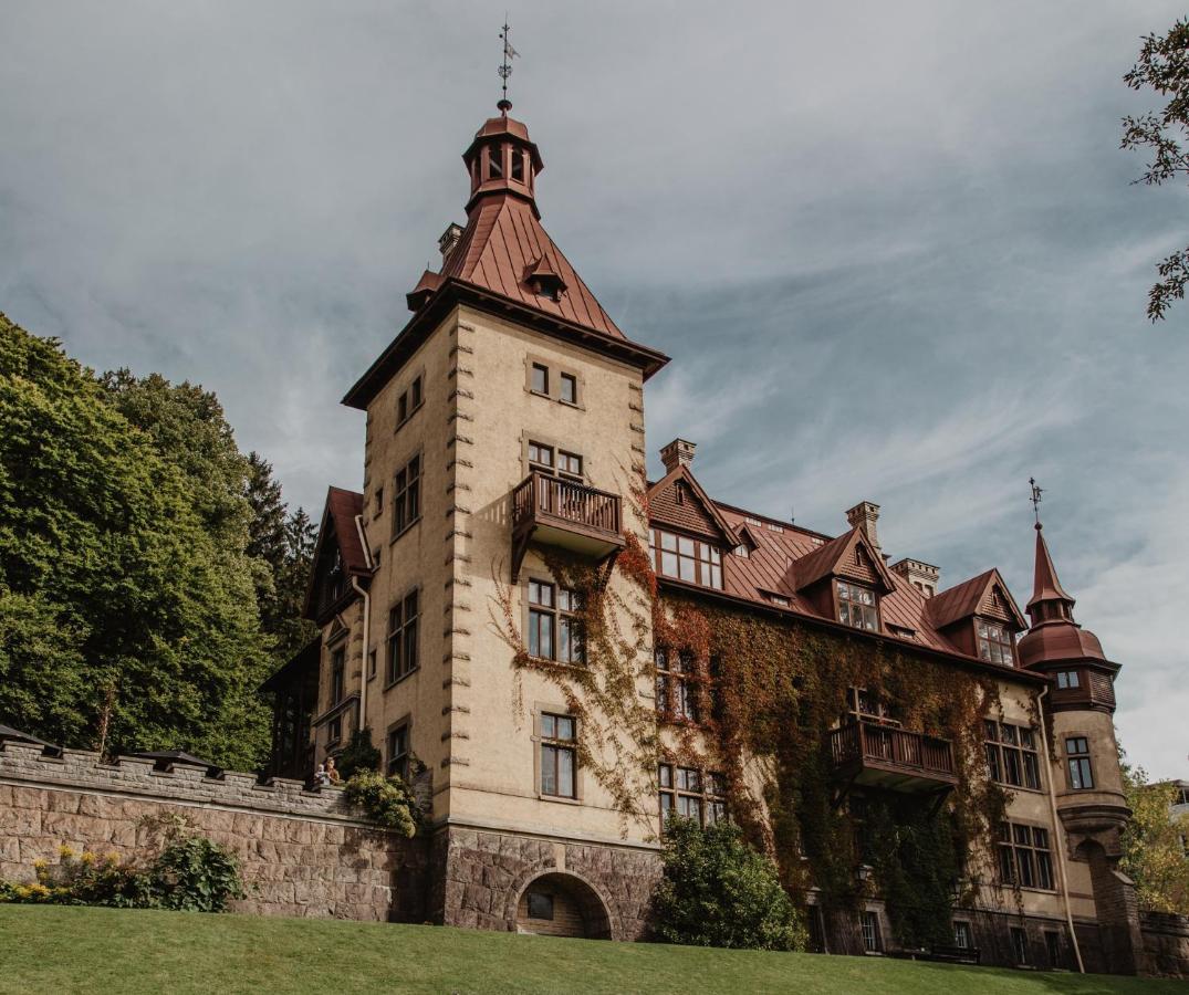 Hotel Slottsvillan Huskvarna Bagian luar foto