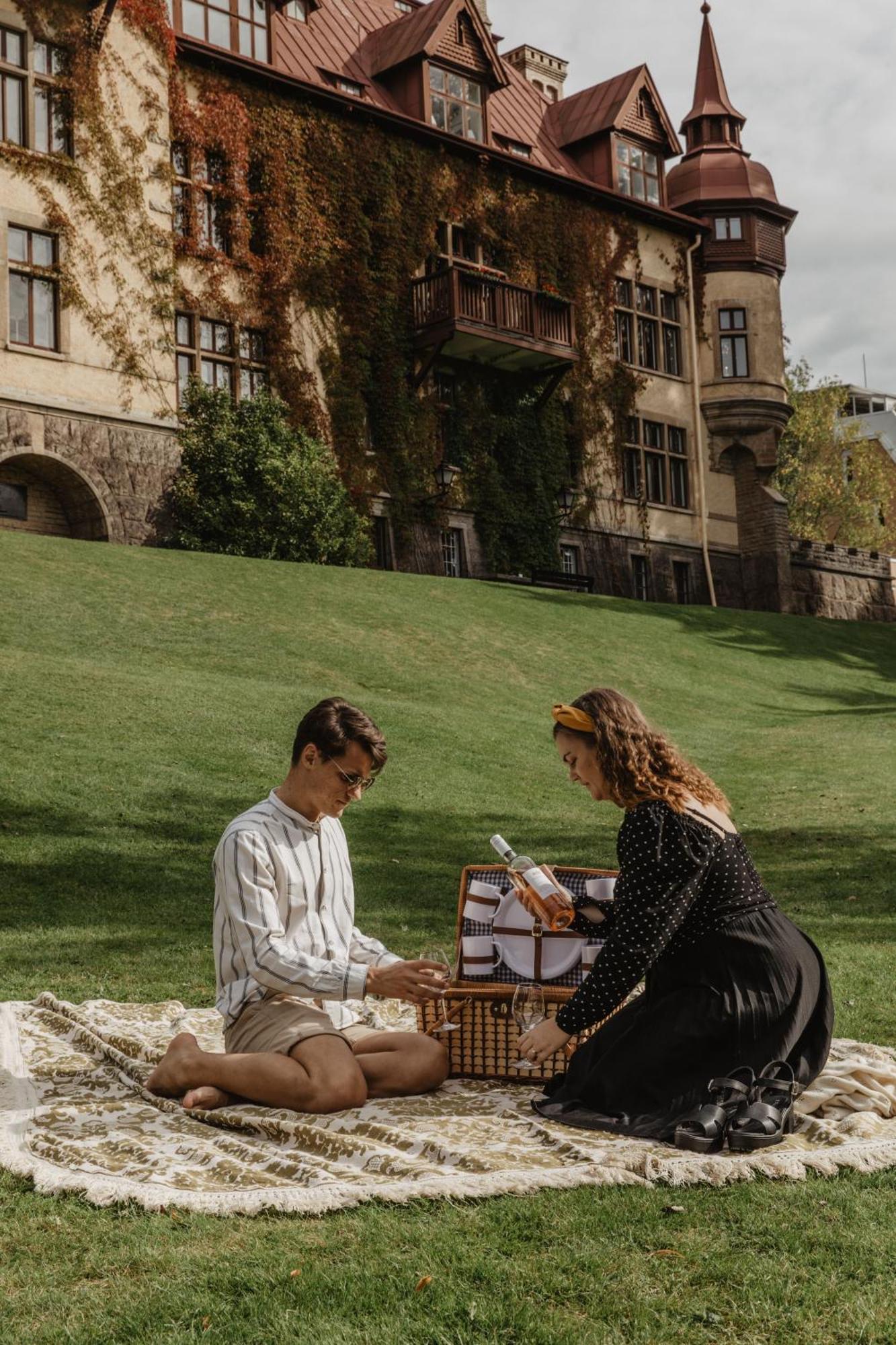 Hotel Slottsvillan Huskvarna Bagian luar foto