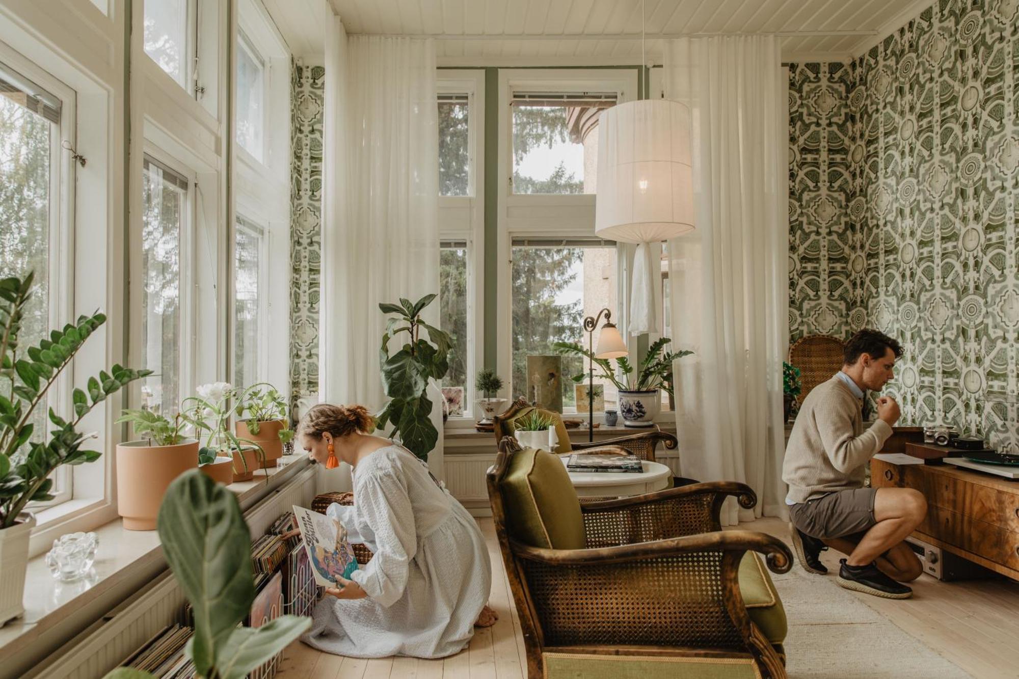Hotel Slottsvillan Huskvarna Bagian luar foto