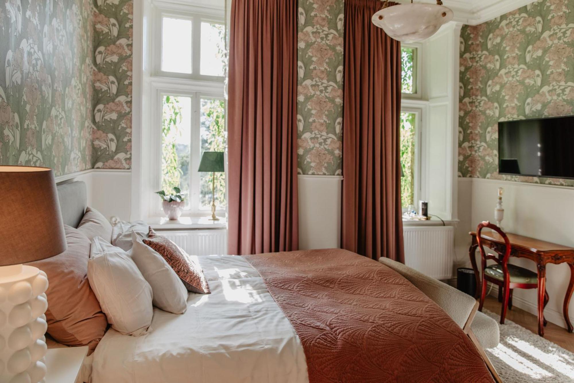 Hotel Slottsvillan Huskvarna Bagian luar foto