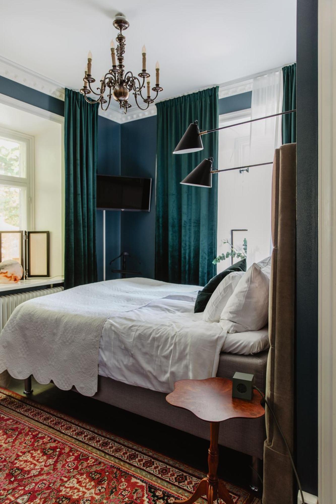 Hotel Slottsvillan Huskvarna Bagian luar foto