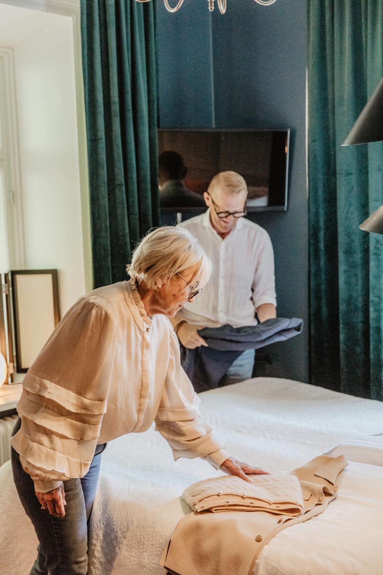 Hotel Slottsvillan Huskvarna Bagian luar foto