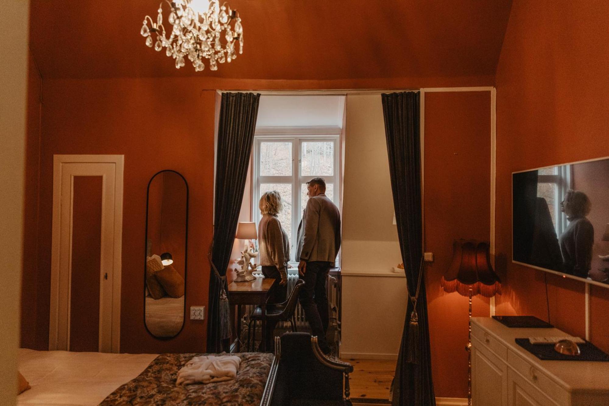 Hotel Slottsvillan Huskvarna Bagian luar foto